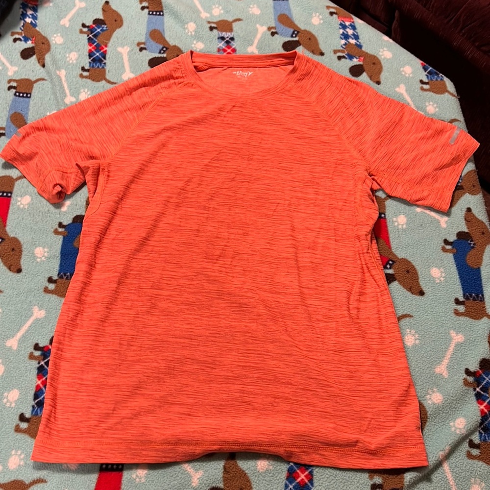 Old Navy, active T-shirt size small breathable fabric